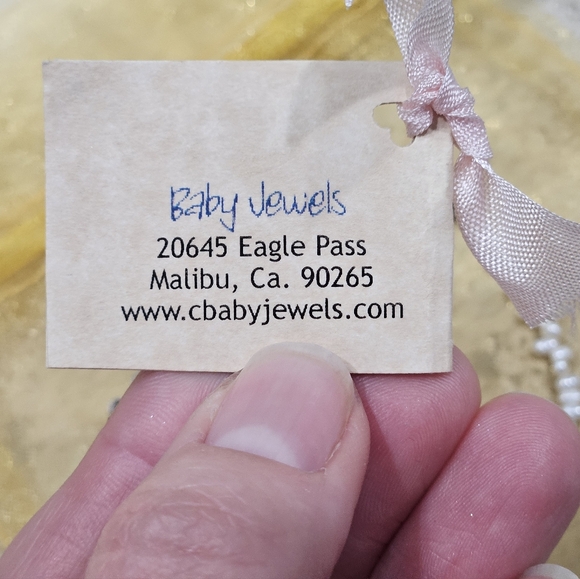 Childs Pearl Bracelet - Picture 6 of 6